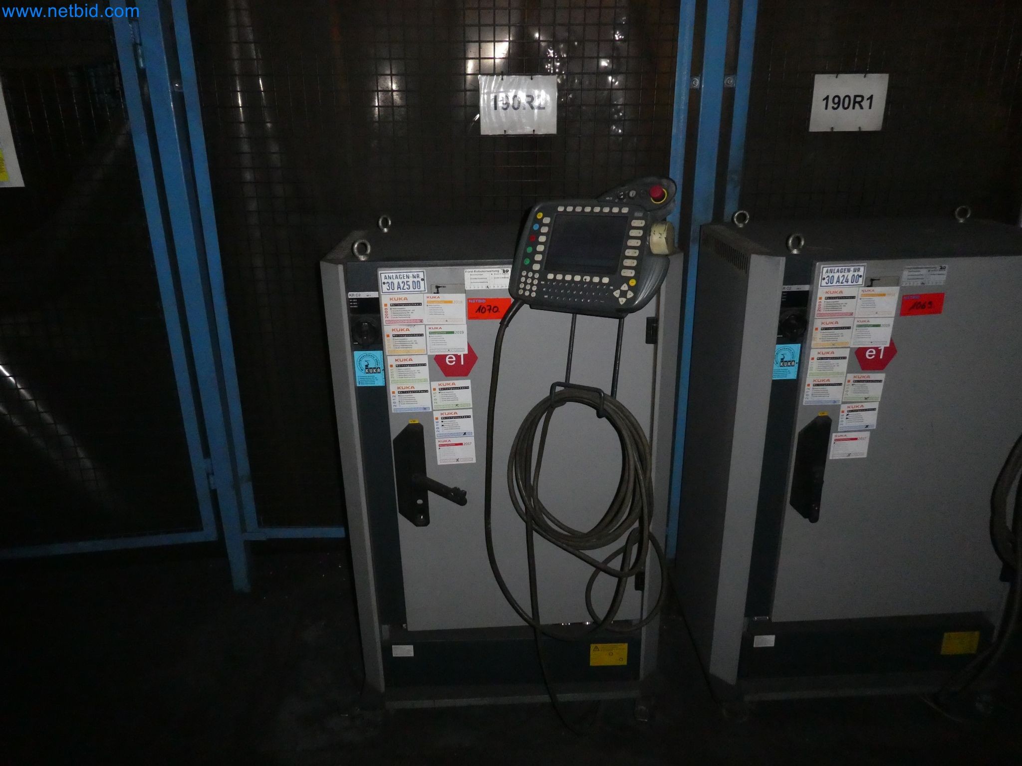 Robots, welding equipment and assembly accessories from the automotive industry-71