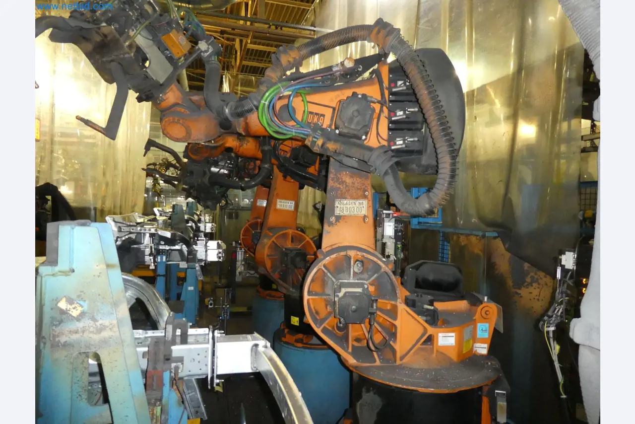 Robots, welding equipment and assembly accessories from the automotive industry-72