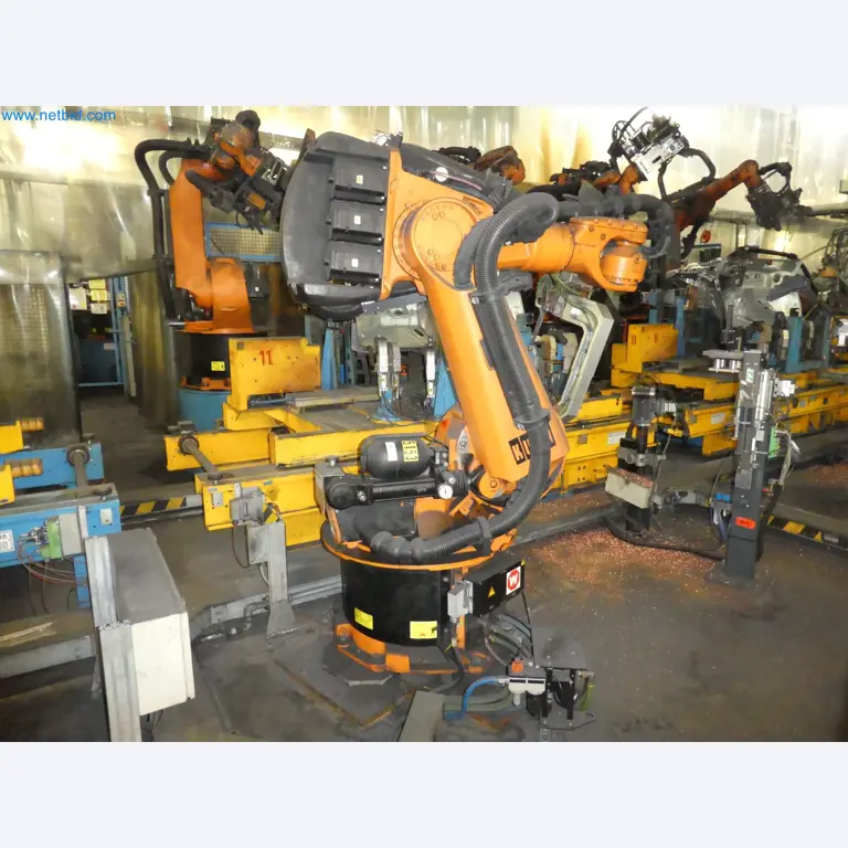 Robots, welding equipment and assembly accessories from the automotive industry-73