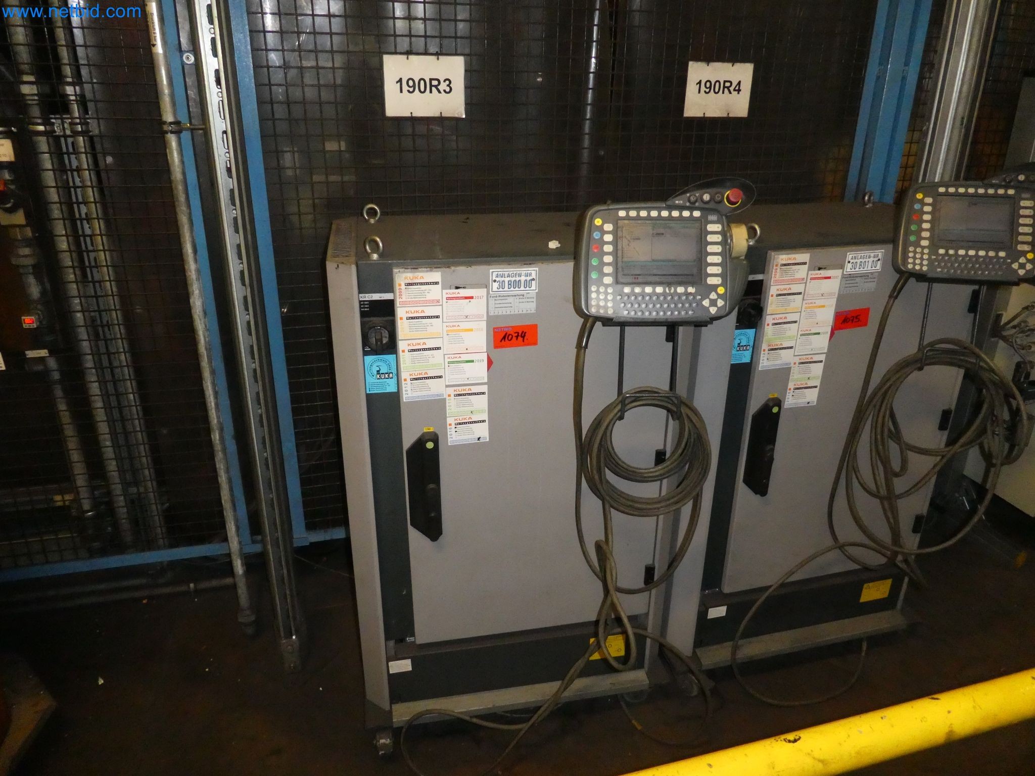 Robots, welding equipment and assembly accessories from the automotive industry-81