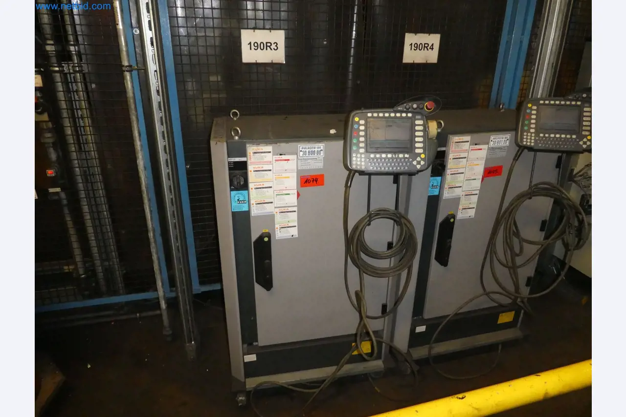 Robots, welding equipment and assembly accessories from the automotive industry-81