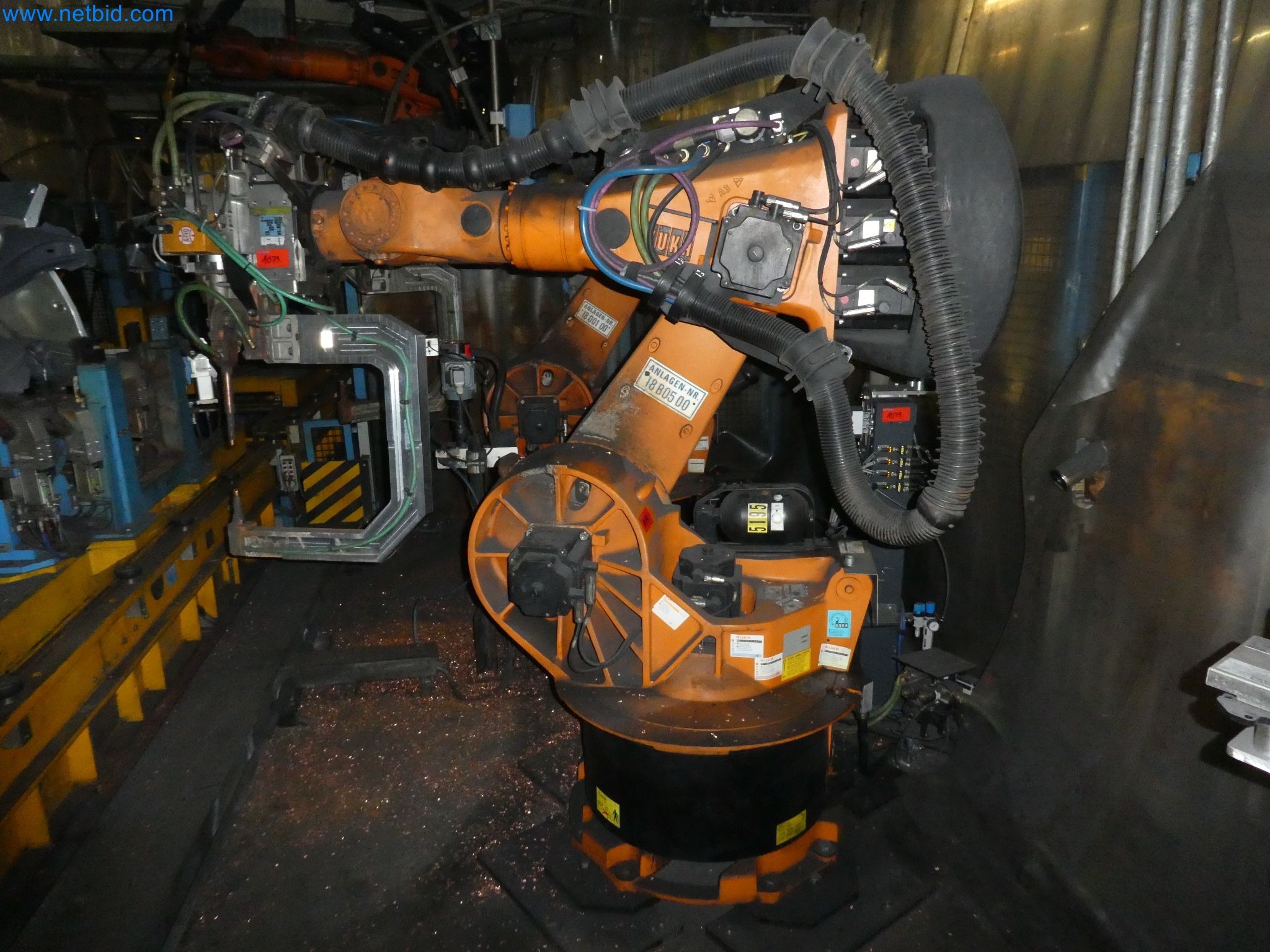 Robots, welding equipment and assembly accessories from the automotive industry-82