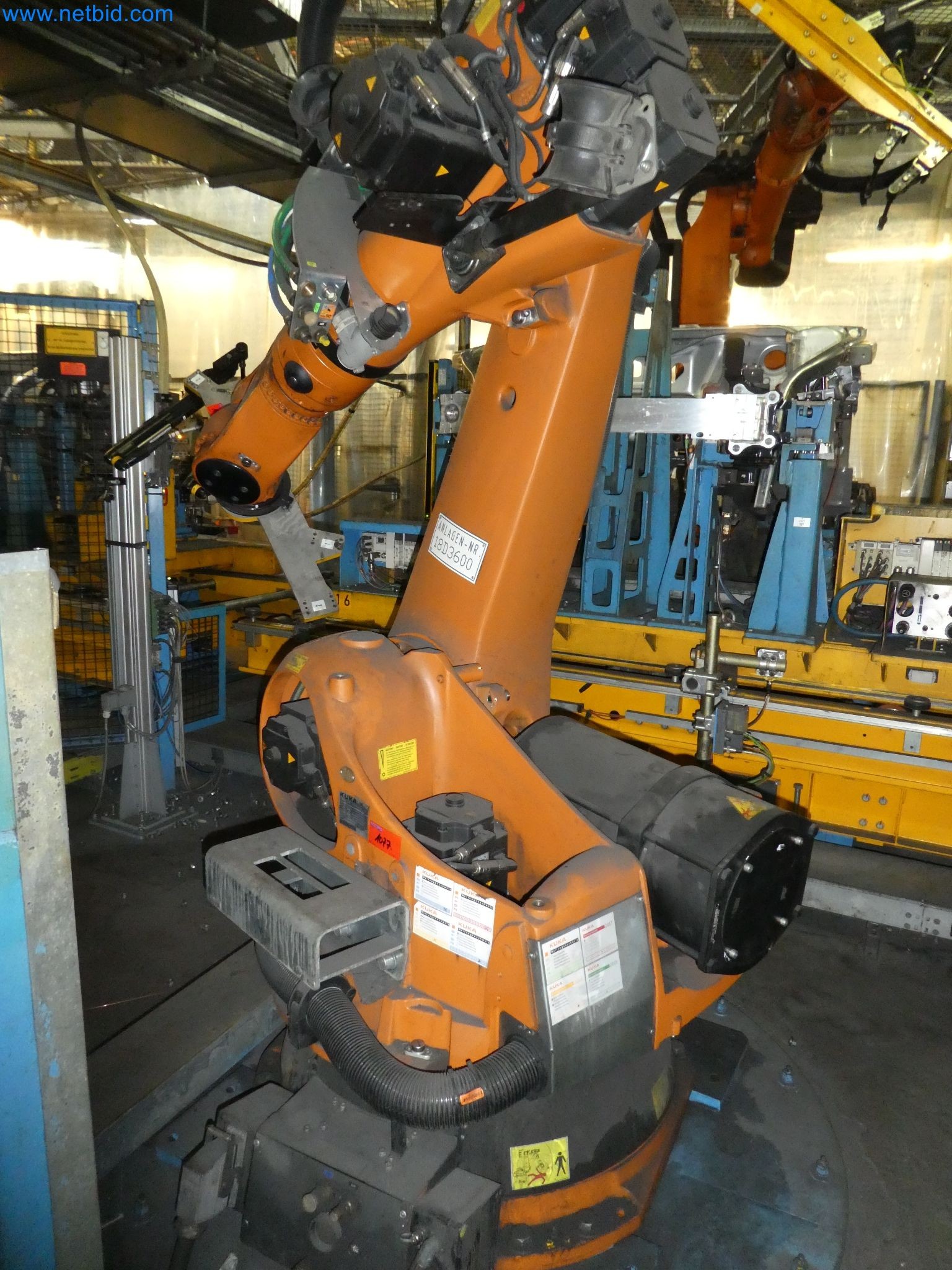 Robots, welding equipment and assembly accessories from the automotive industry-86