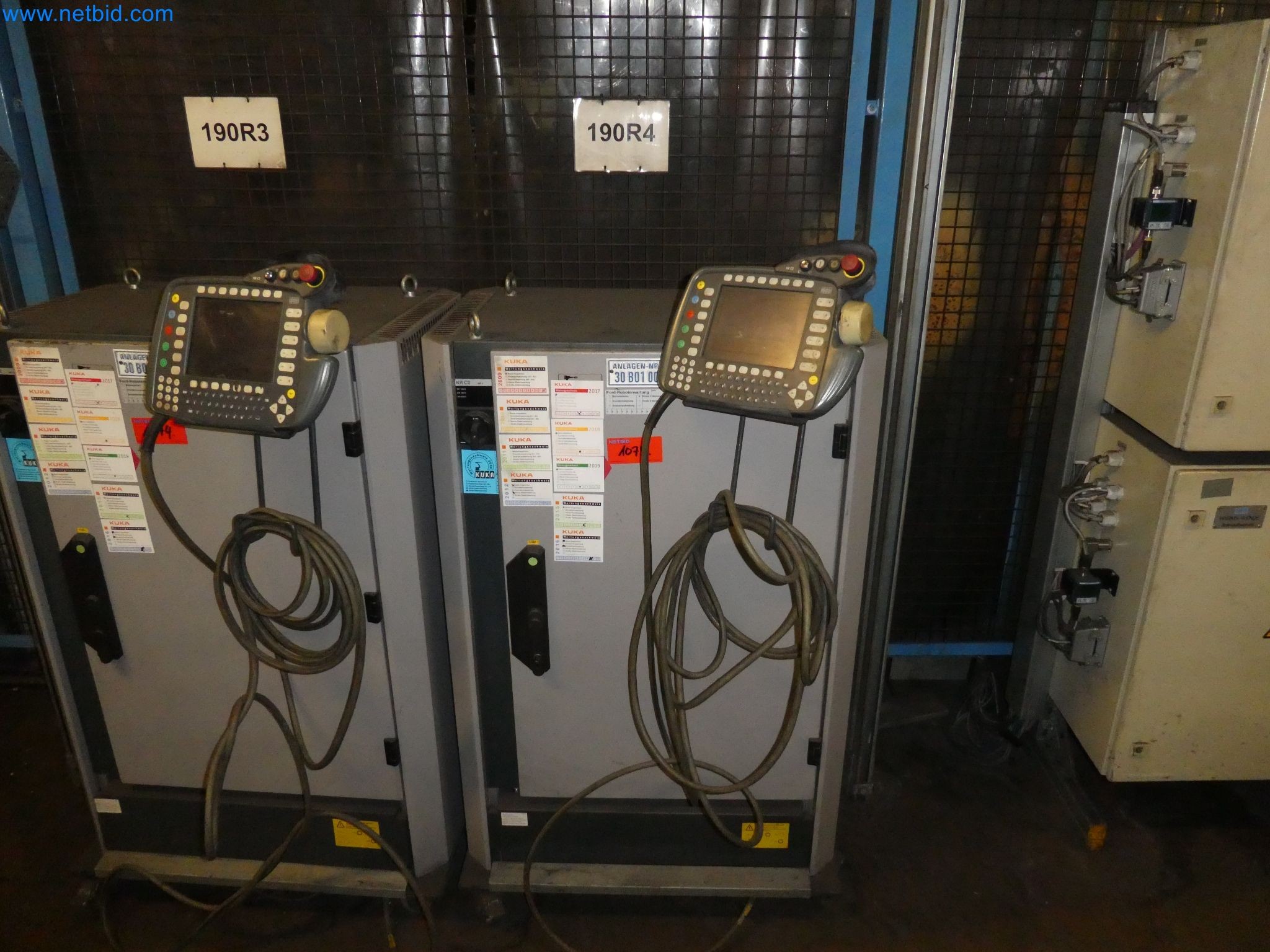 Robots, welding equipment and assembly accessories from the automotive industry-87