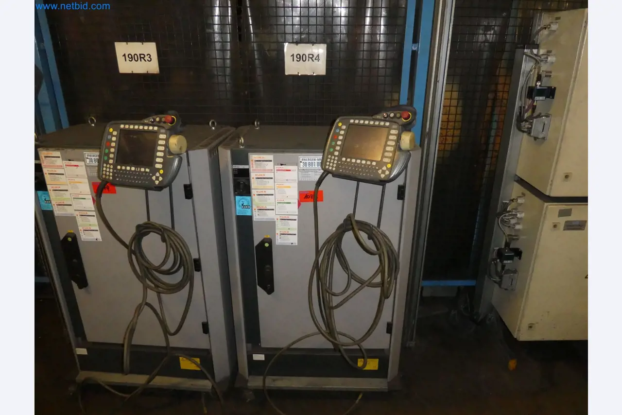 Robots, welding equipment and assembly accessories from the automotive industry-87