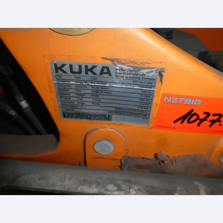 Robots, welding equipment and assembly accessories from the automotive industry-89