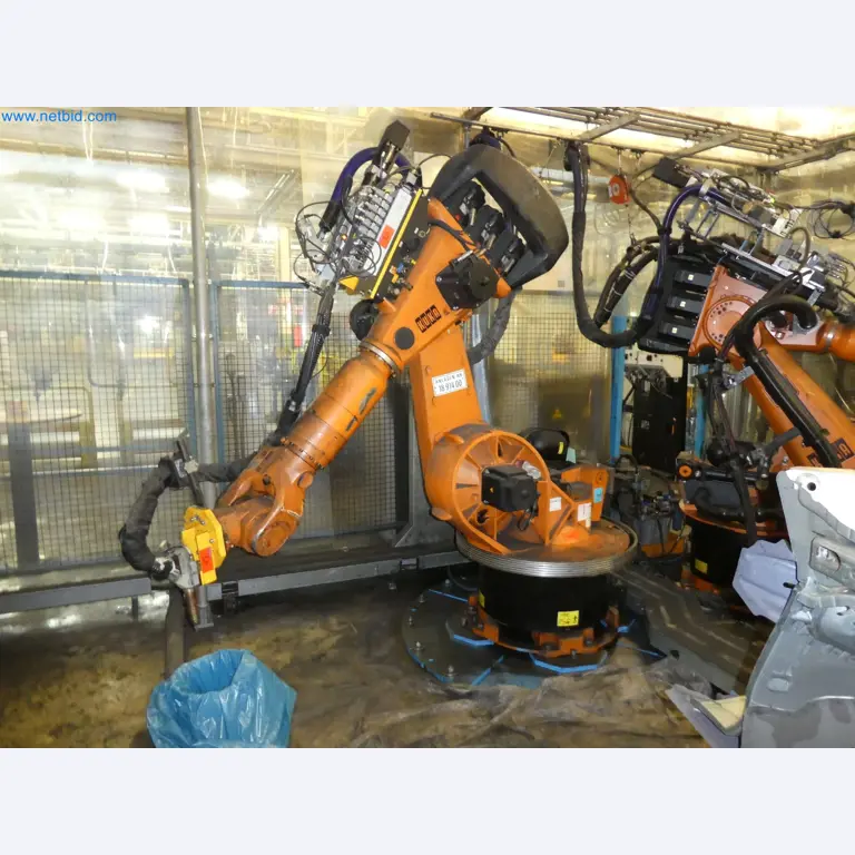 Robots, welding equipment and assembly accessories from the automotive industry-94