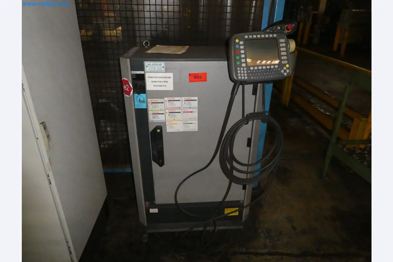 Robots, welding equipment and assembly accessories from the automotive industry-95