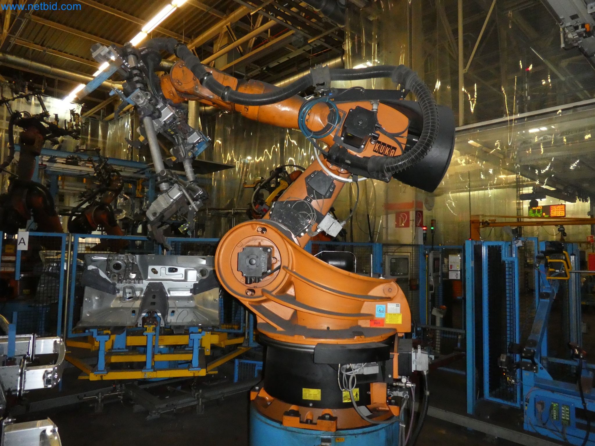 Robots, welding equipment and assembly accessories from the automotive industry-99