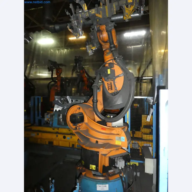 Robots, welding equipment and assembly accessories from the automotive industry-9