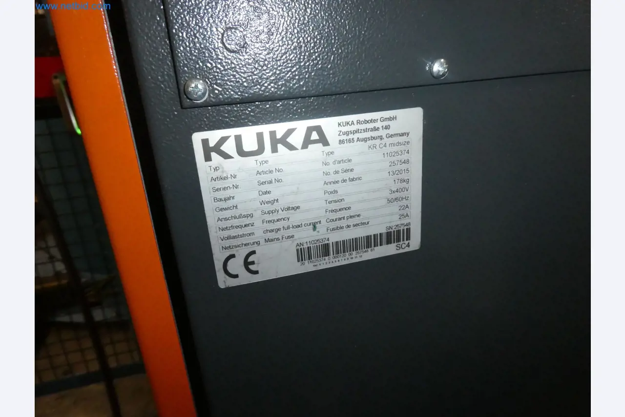 Robots, welding equipment and assembly accessories from the automotive industry-100