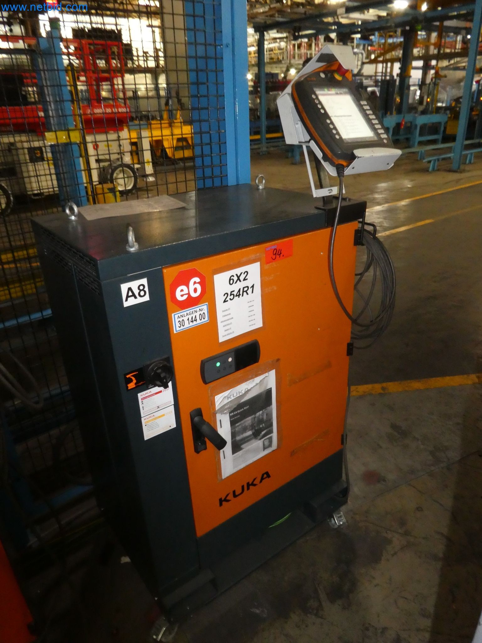 Robots, welding equipment and assembly accessories from the automotive industry-105