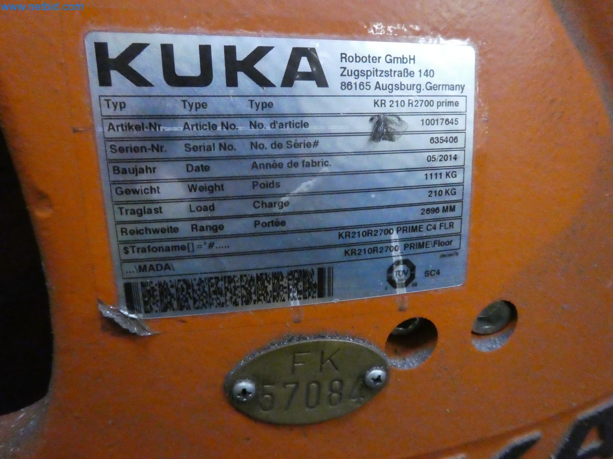 Robots, welding equipment and assembly accessories from the automotive industry-107