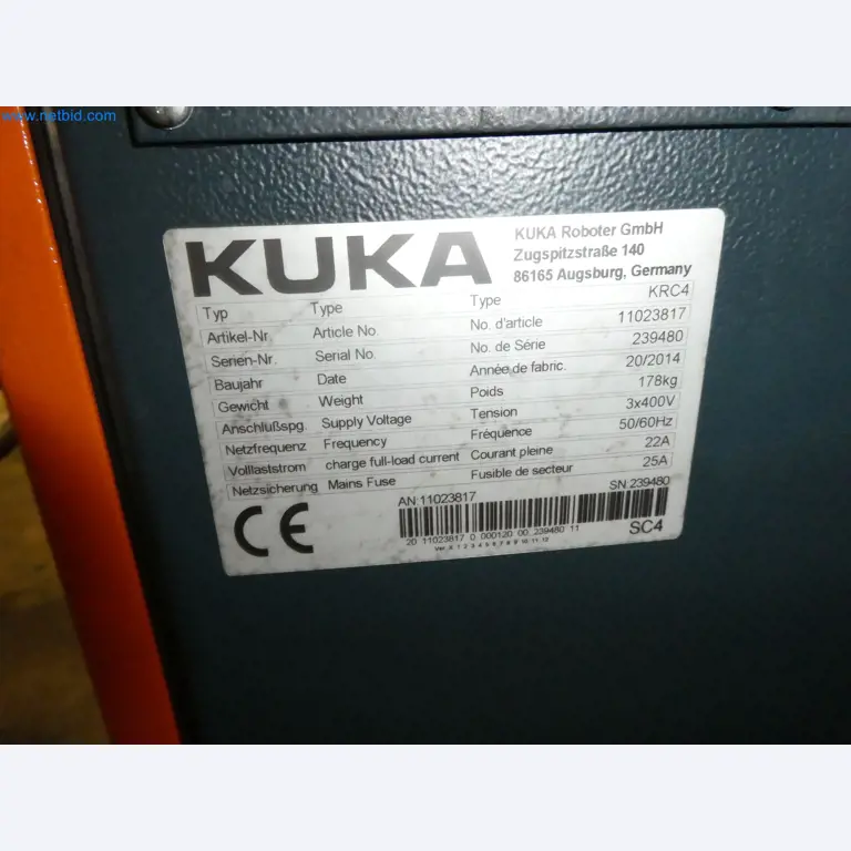 Robots, welding equipment and assembly accessories from the automotive industry-109