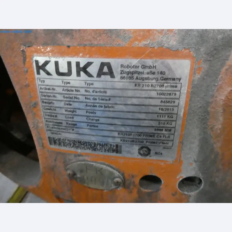 Robots, welding equipment and assembly accessories from the automotive industry-11