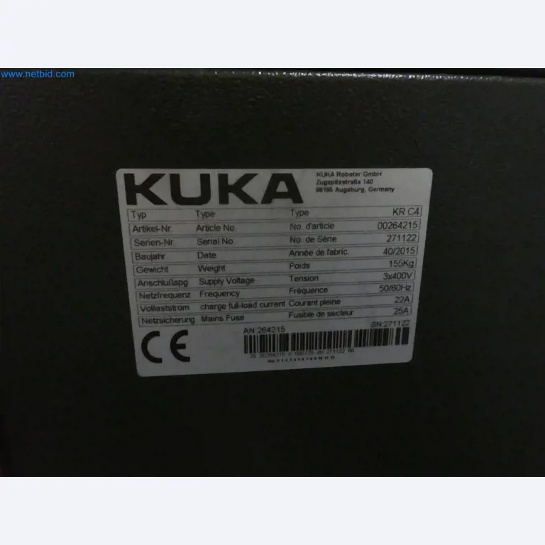 Robots, welding equipment and assembly accessories from the automotive industry-12