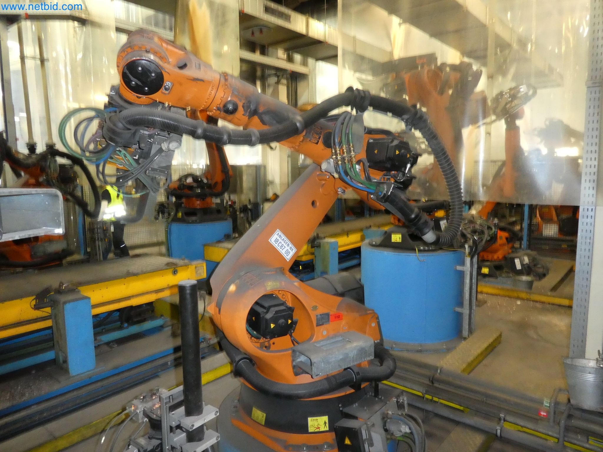 Robots, welding equipment and assembly accessories from the automotive industry-19