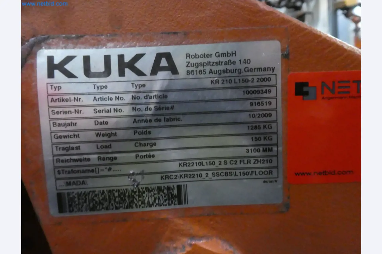 Robots, welding equipment and assembly accessories from the automotive industry-20