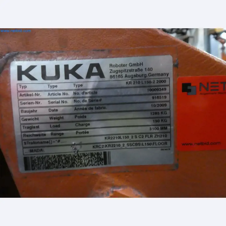 Robots, welding equipment and assembly accessories from the automotive industry-20