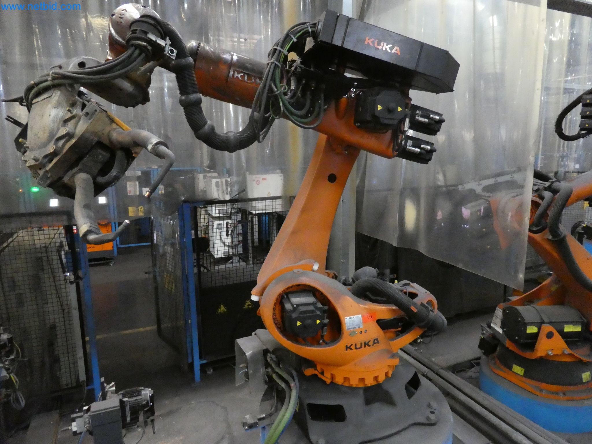 Robots, welding equipment and assembly accessories from the automotive industry-21