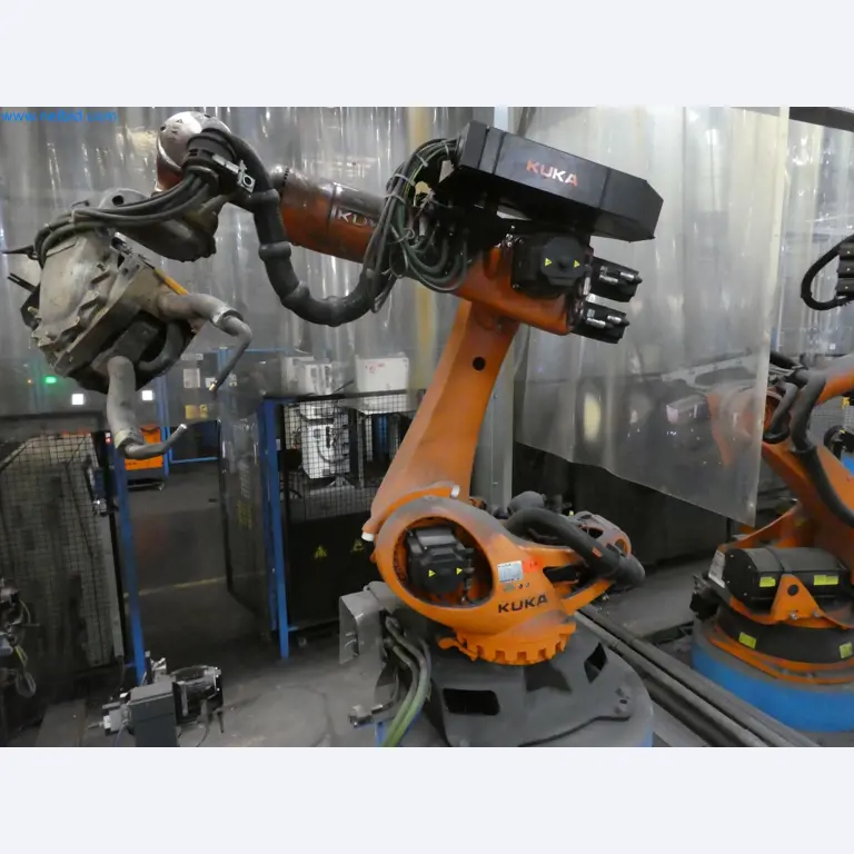 Robots, welding equipment and assembly accessories from the automotive industry-21