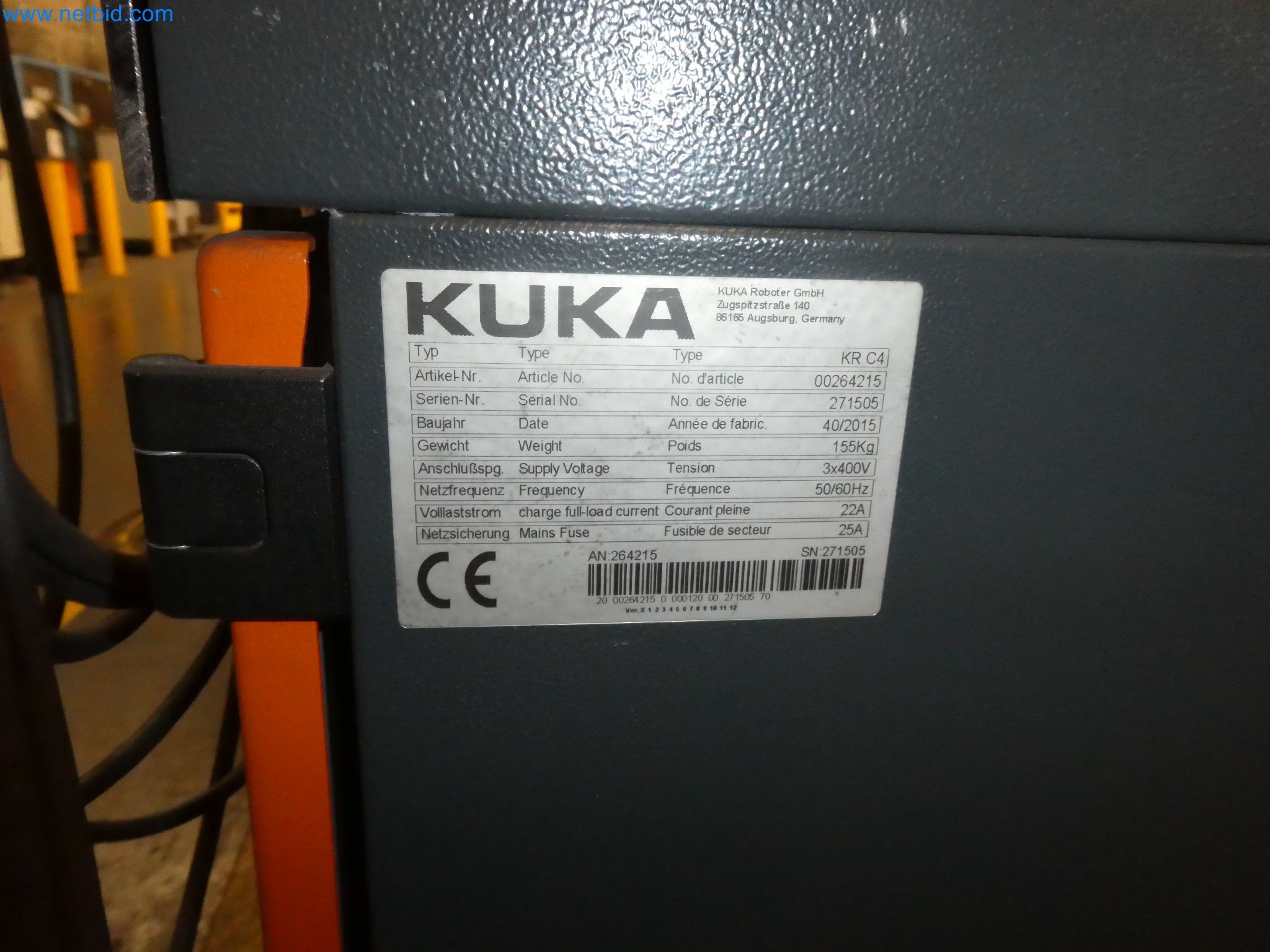 Robots, welding equipment and assembly accessories from the automotive industry-22