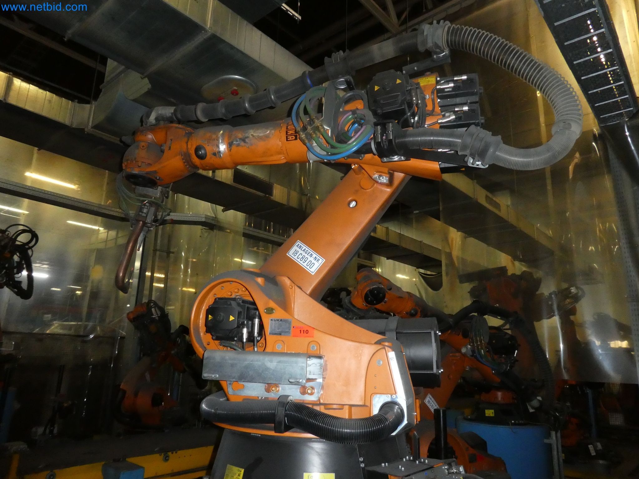 Robots, welding equipment and assembly accessories from the automotive industry-23