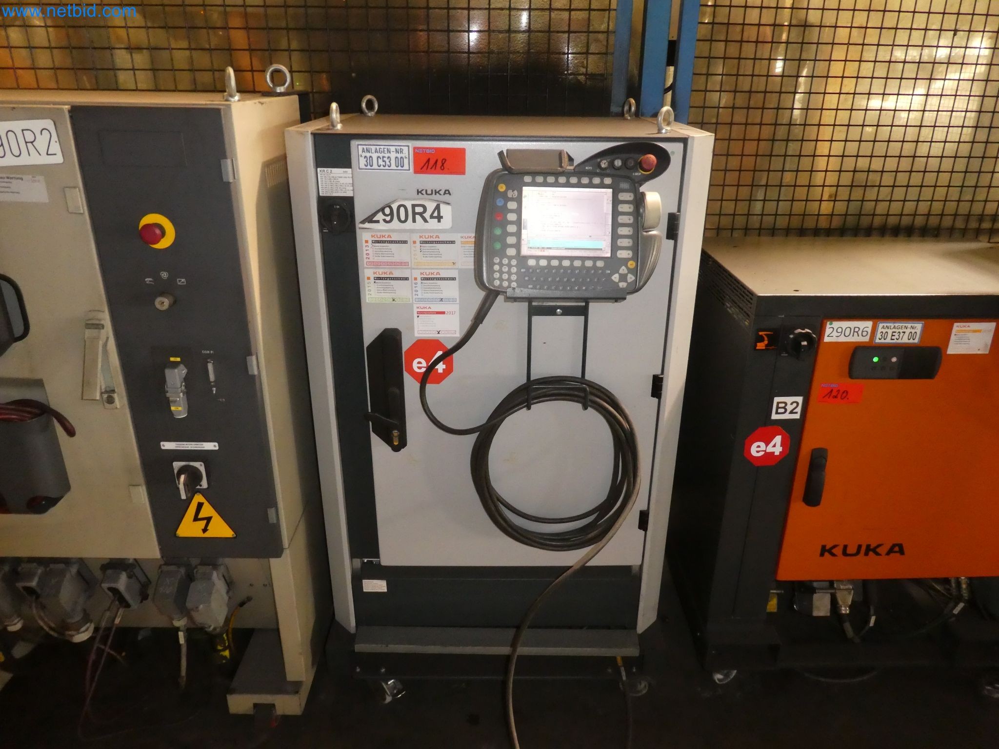 Robots, welding equipment and assembly accessories from the automotive industry-26