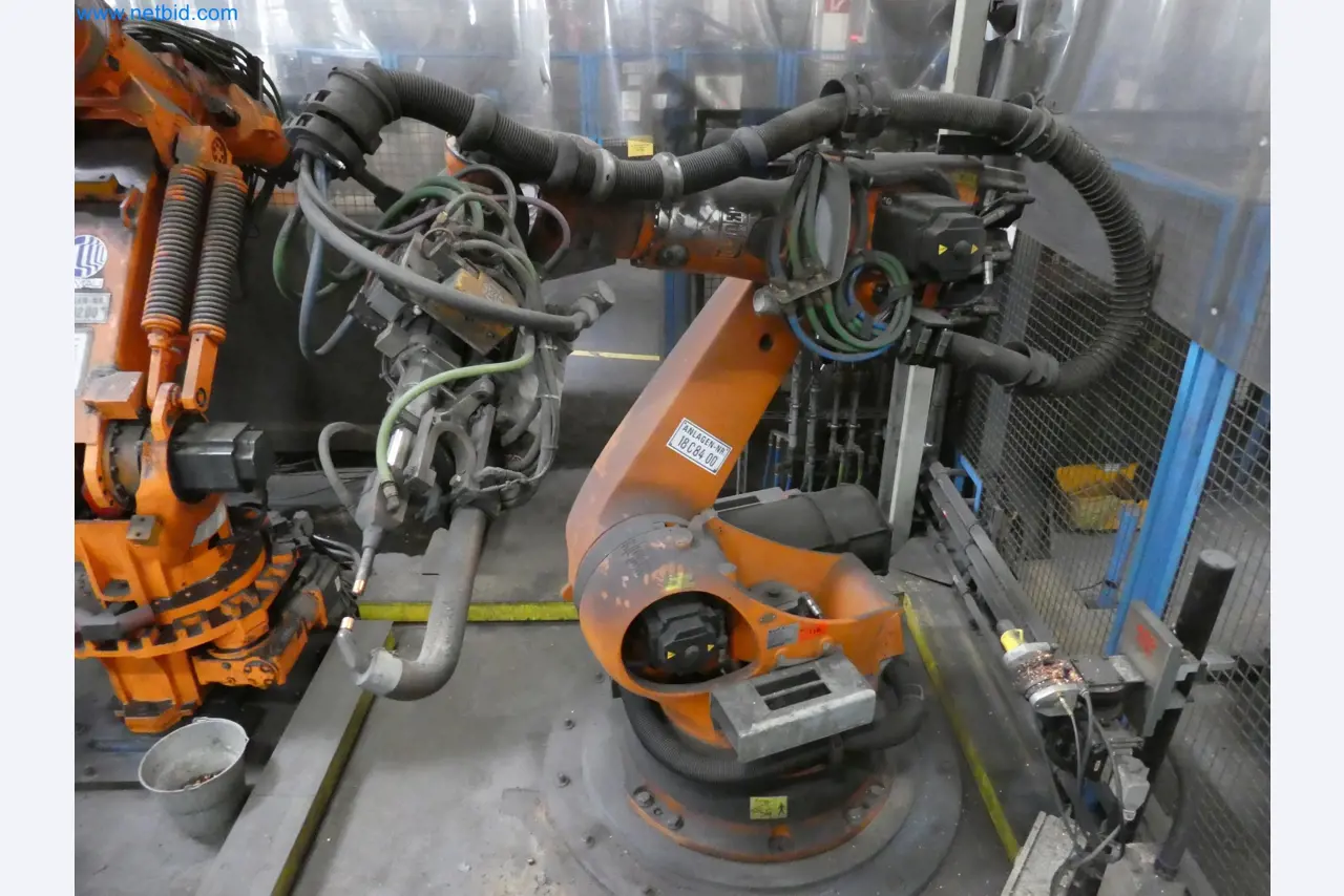 Robots, welding equipment and assembly accessories from the automotive industry-27