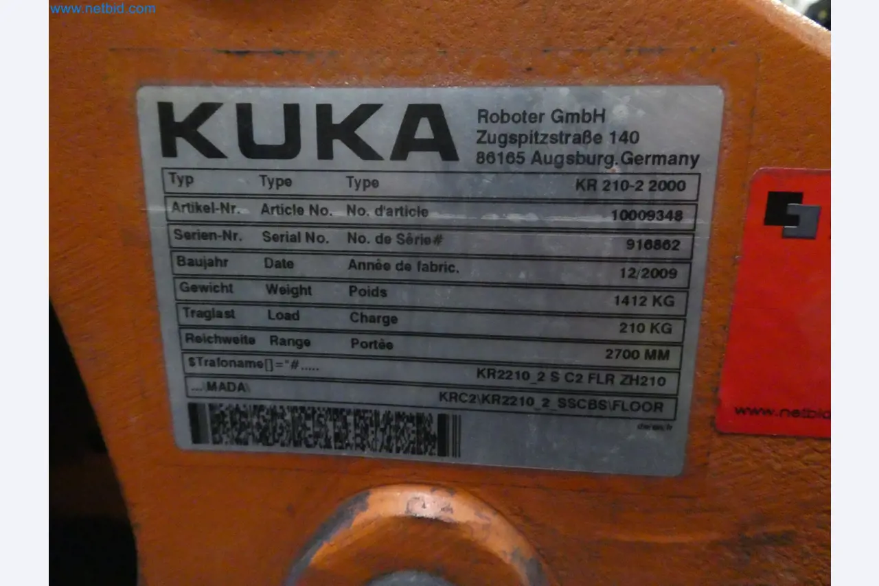 Robots, welding equipment and assembly accessories from the automotive industry-2