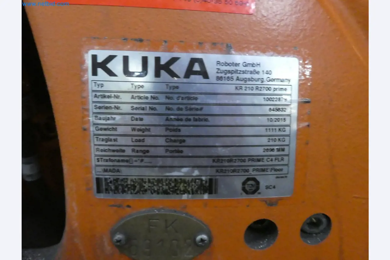 Robots, welding equipment and assembly accessories from the automotive industry-35