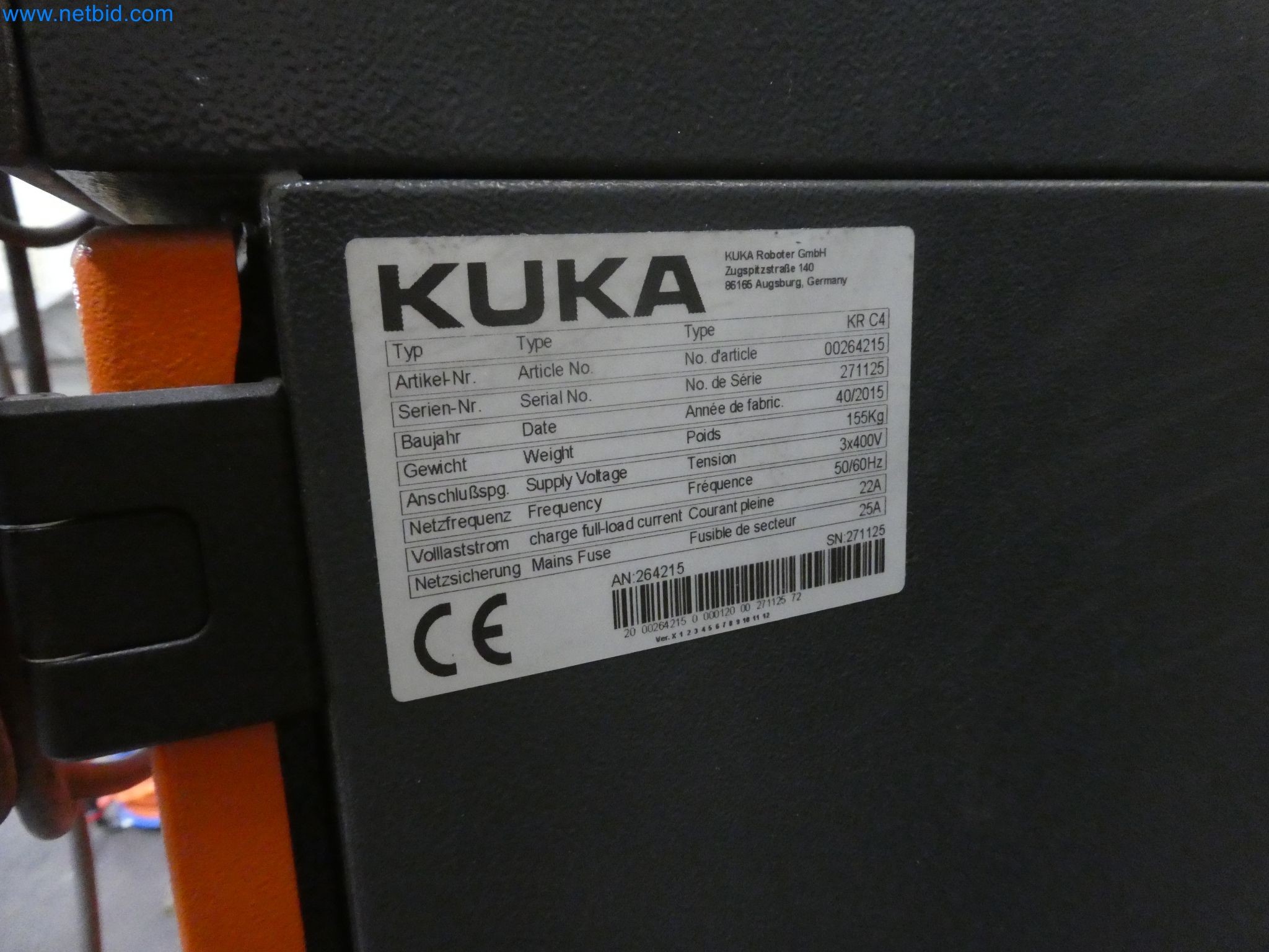 Robots, welding equipment and assembly accessories from the automotive industry-38