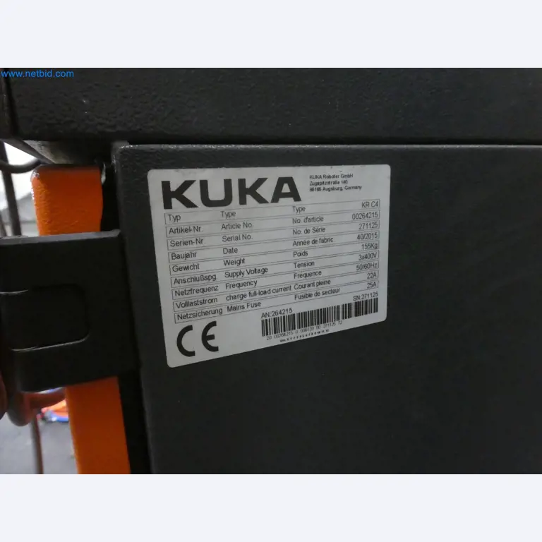 Robots, welding equipment and assembly accessories from the automotive industry-38