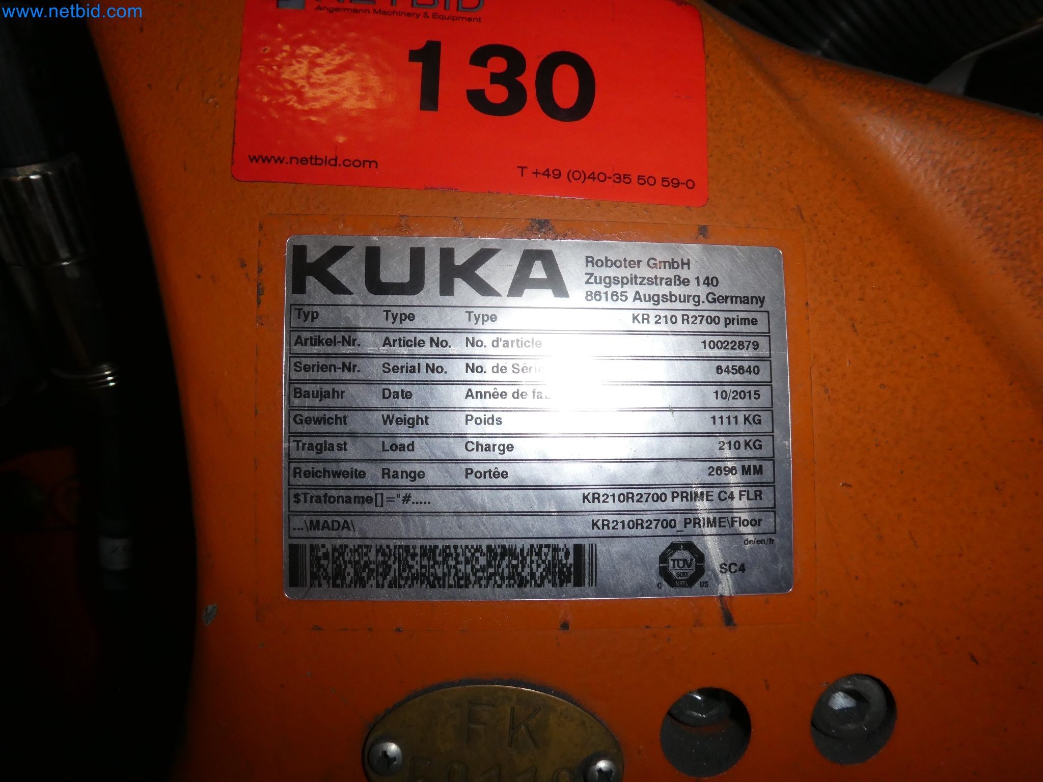 Robots, welding equipment and assembly accessories from the automotive industry-43