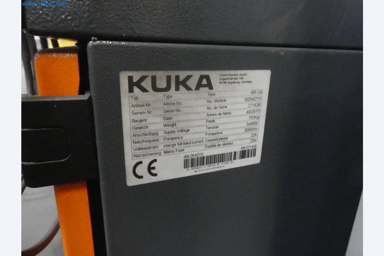 Robots, welding equipment and assembly accessories from the automotive industry-47