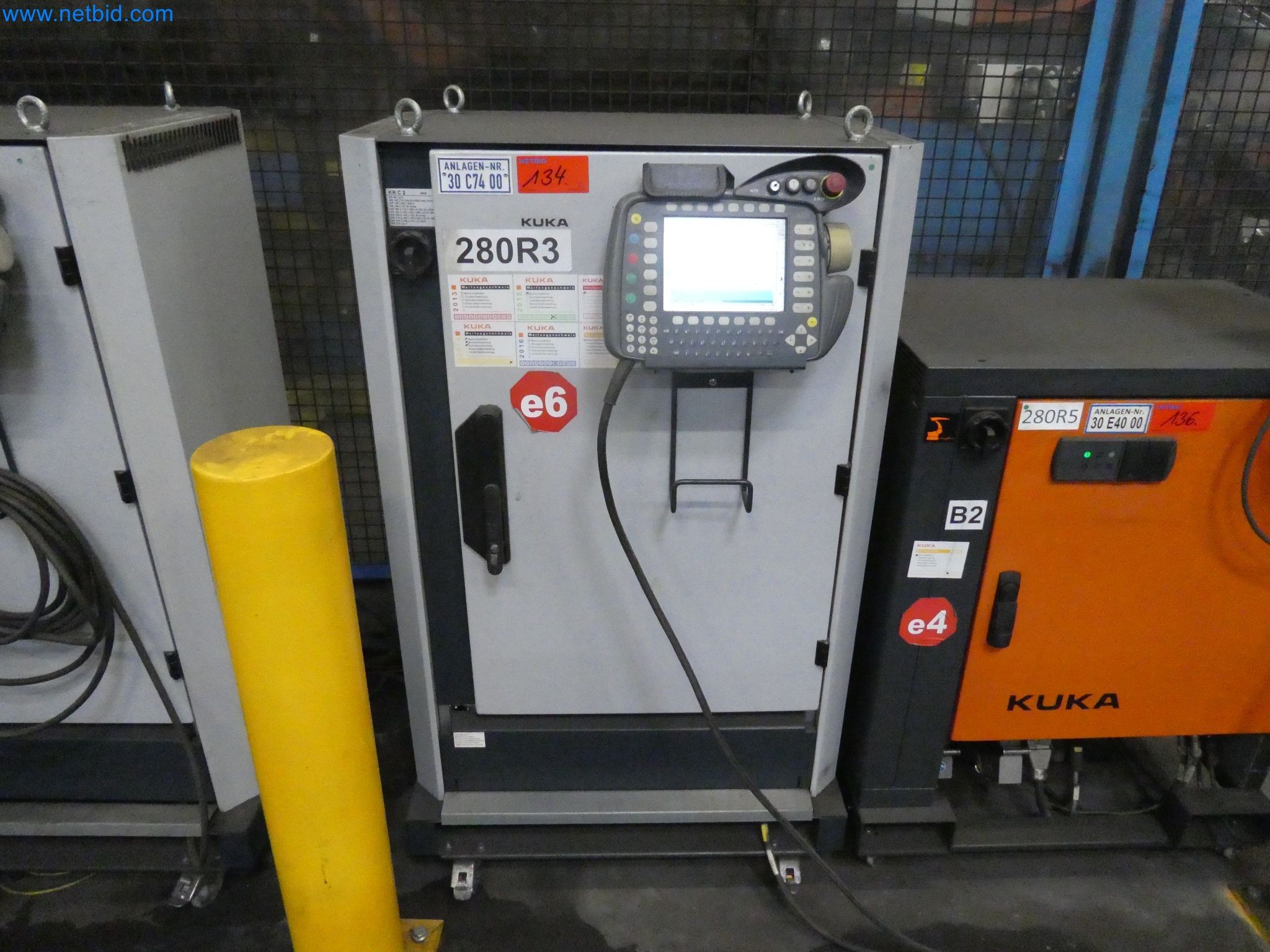 Robots, welding equipment and assembly accessories from the automotive industry-49