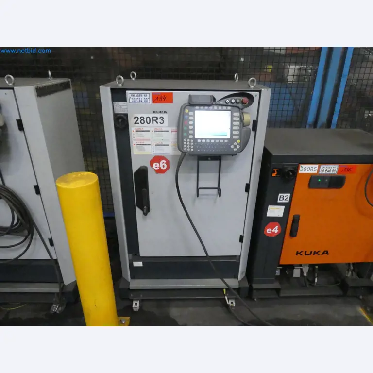 Robots, welding equipment and assembly accessories from the automotive industry-49