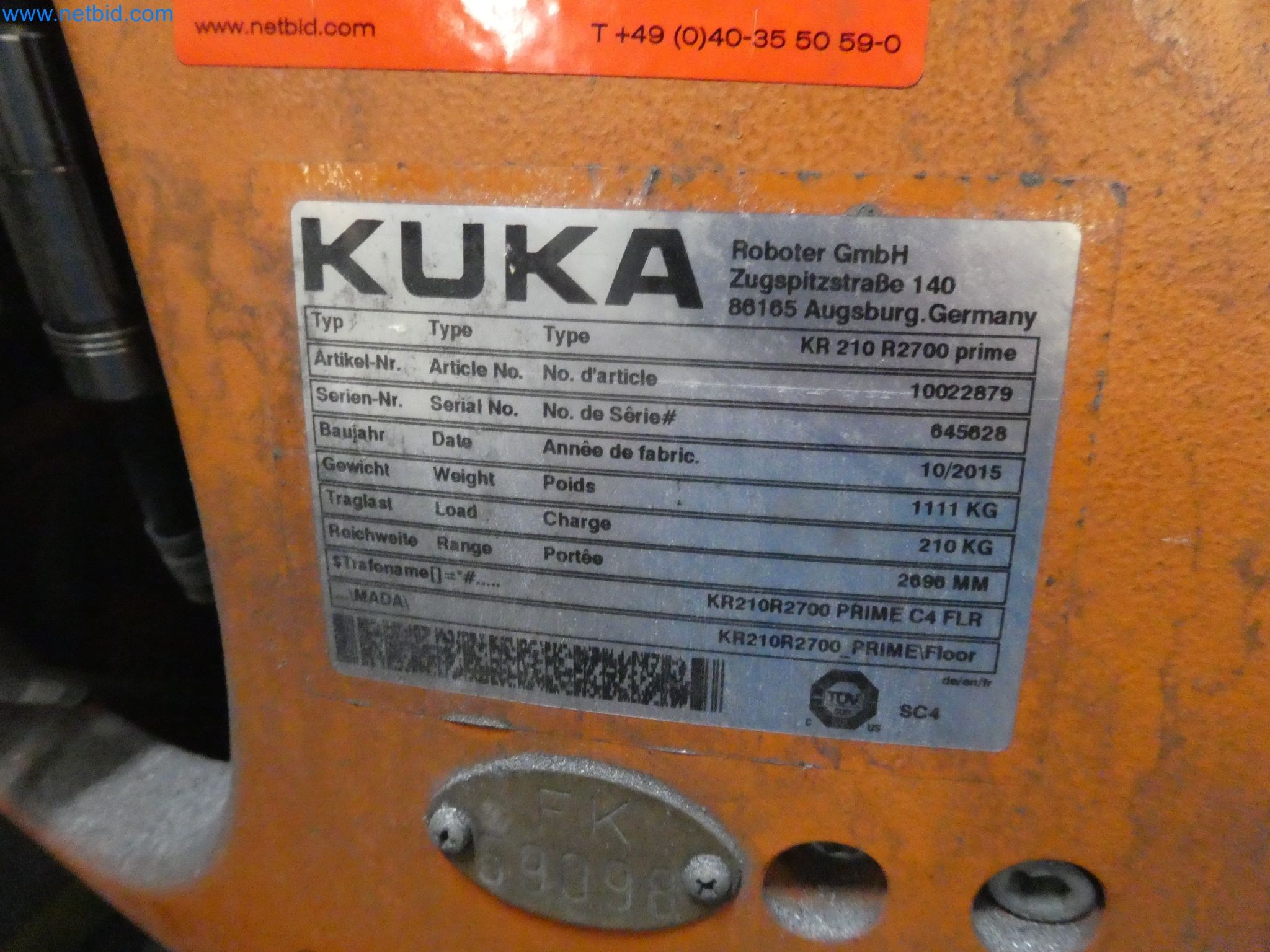 Robots, welding equipment and assembly accessories from the automotive industry-51