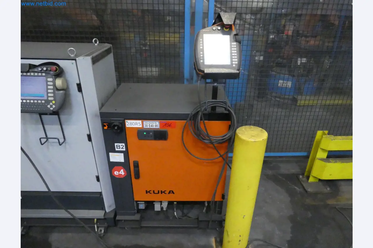 Robots, welding equipment and assembly accessories from the automotive industry-52