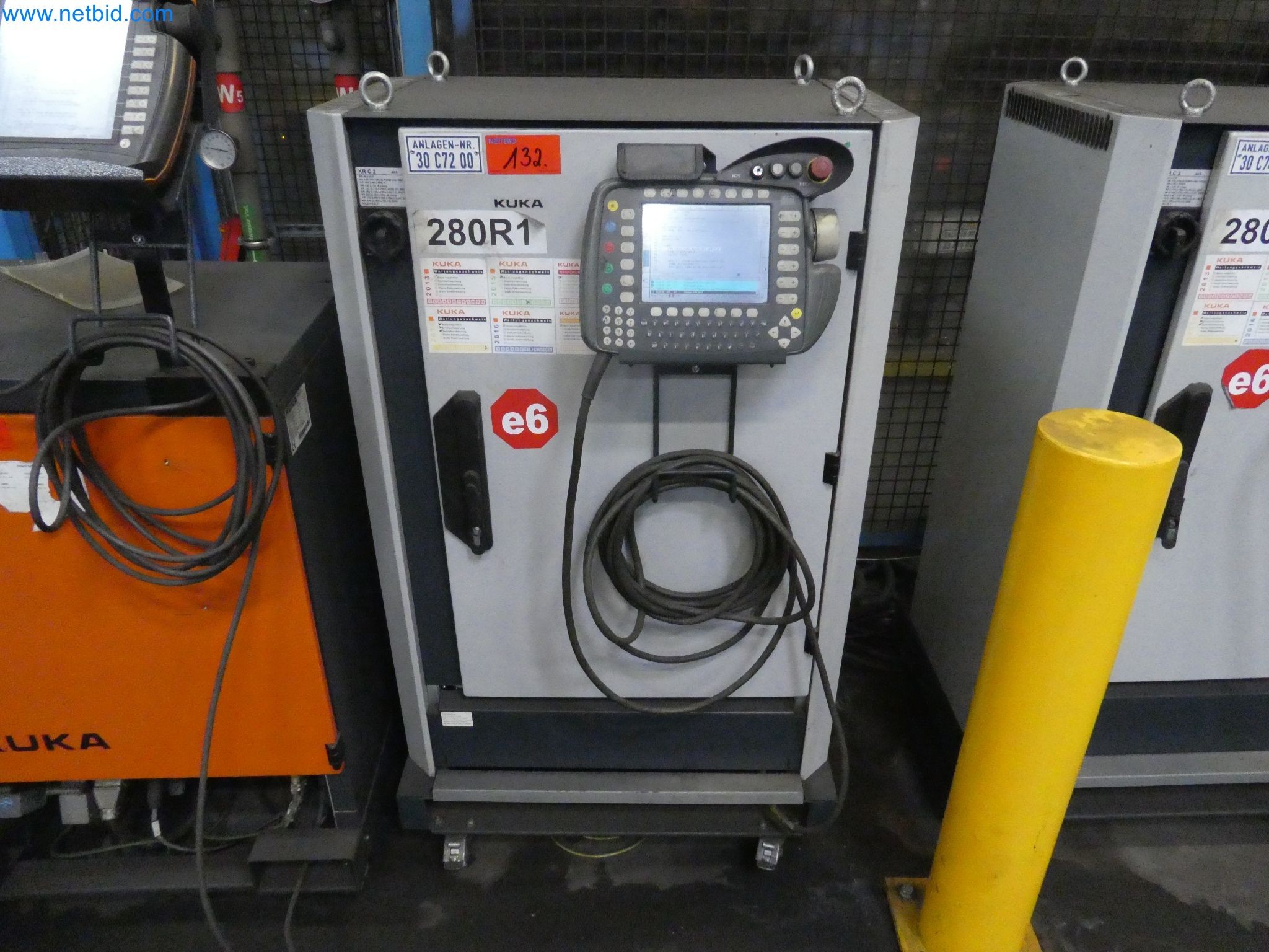 Robots, welding equipment and assembly accessories from the automotive industry-53