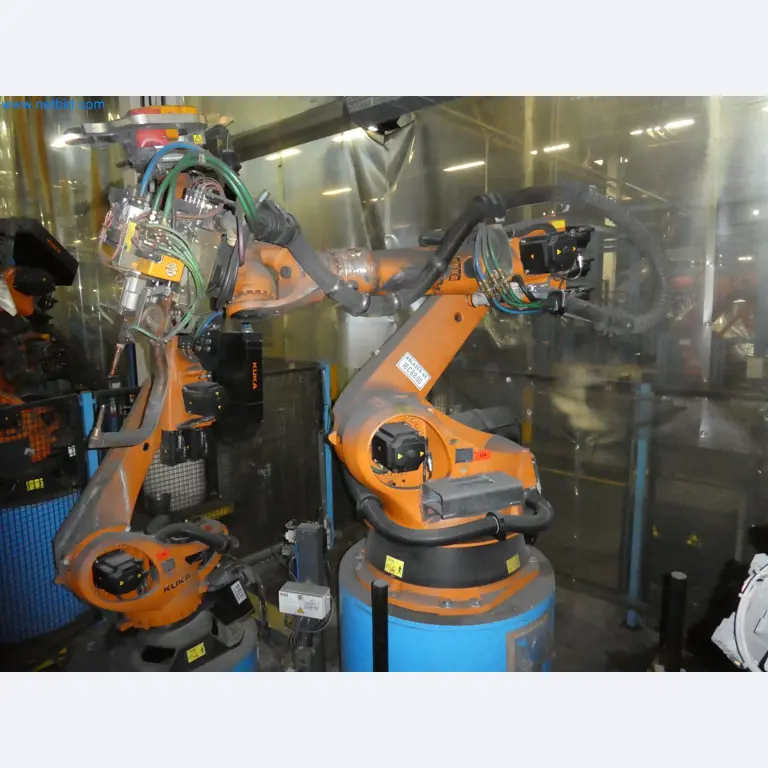 Robots, welding equipment and assembly accessories from the automotive industry-54