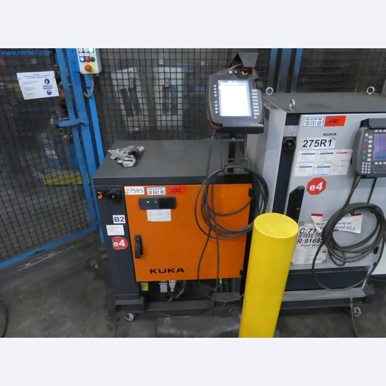 Robots, welding equipment and assembly accessories from the automotive industry-57