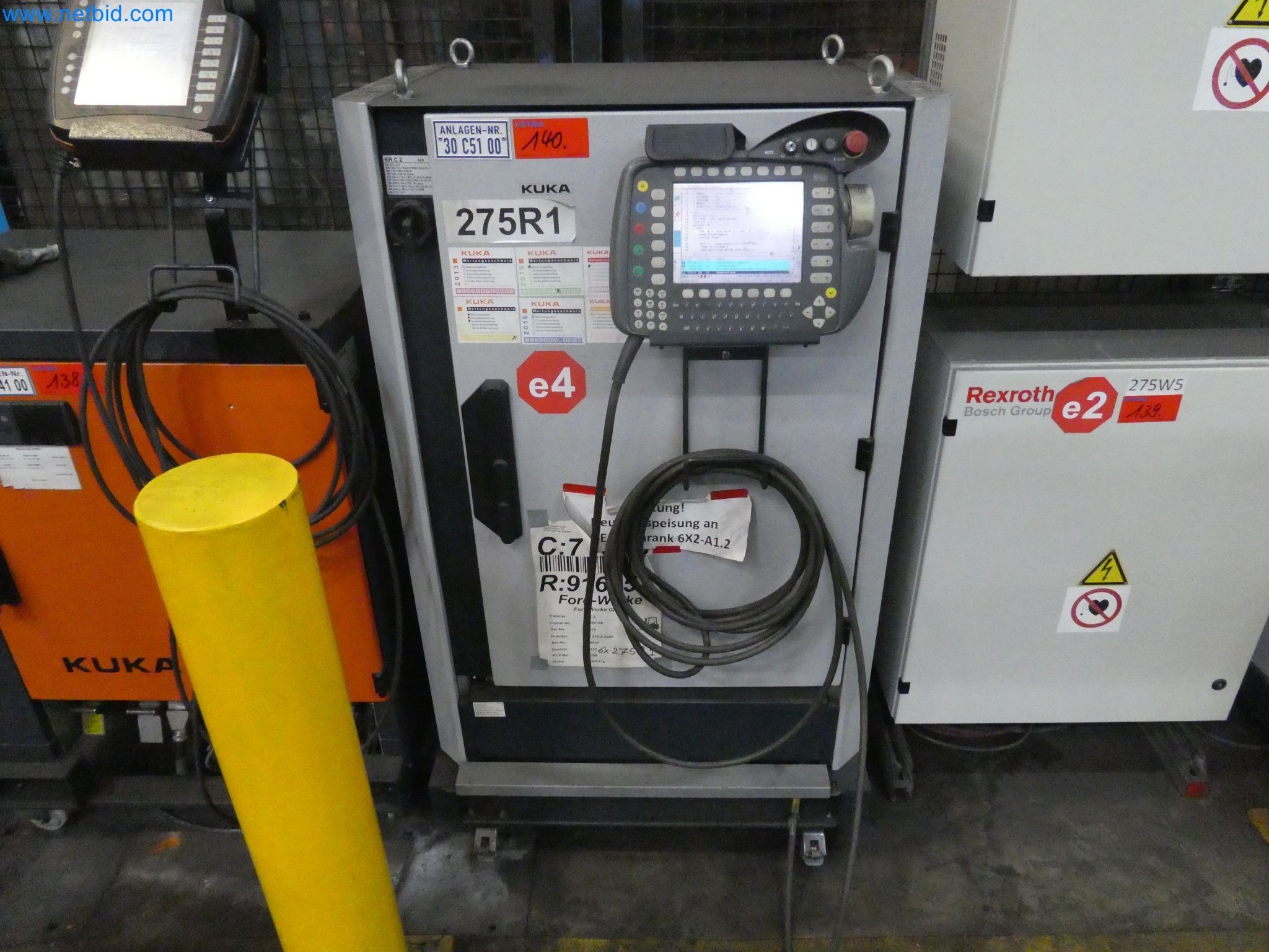 Robots, welding equipment and assembly accessories from the automotive industry-63