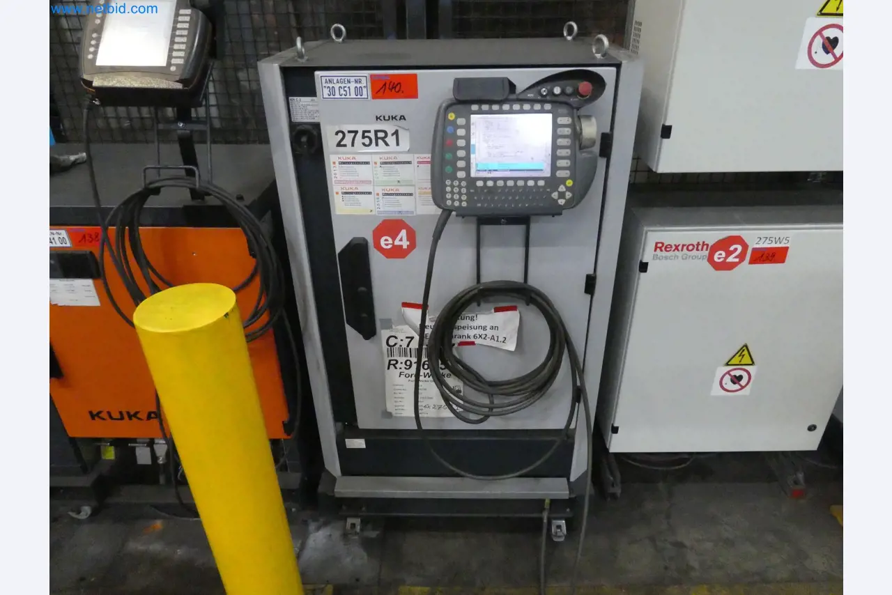 Robots, welding equipment and assembly accessories from the automotive industry-63