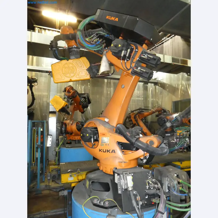Robots, welding equipment and assembly accessories from the automotive industry-66