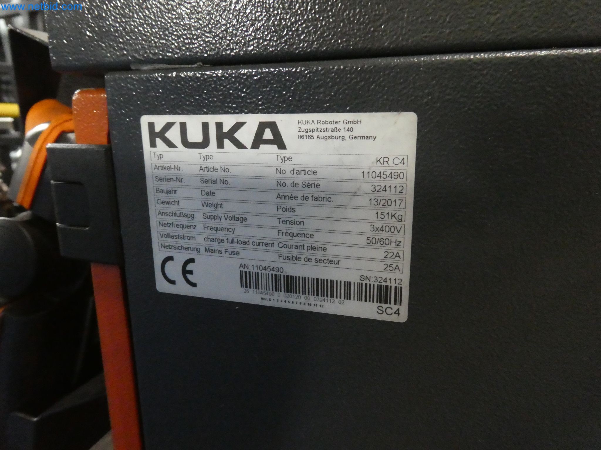 Robots, welding equipment and assembly accessories from the automotive industry-69