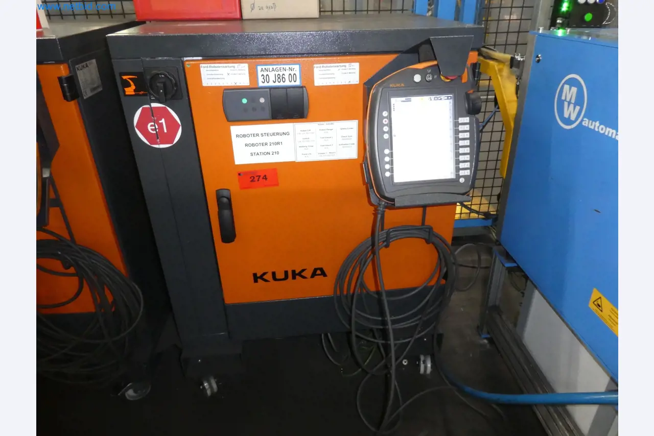 Robots, welding equipment and assembly accessories from the automotive industry-70