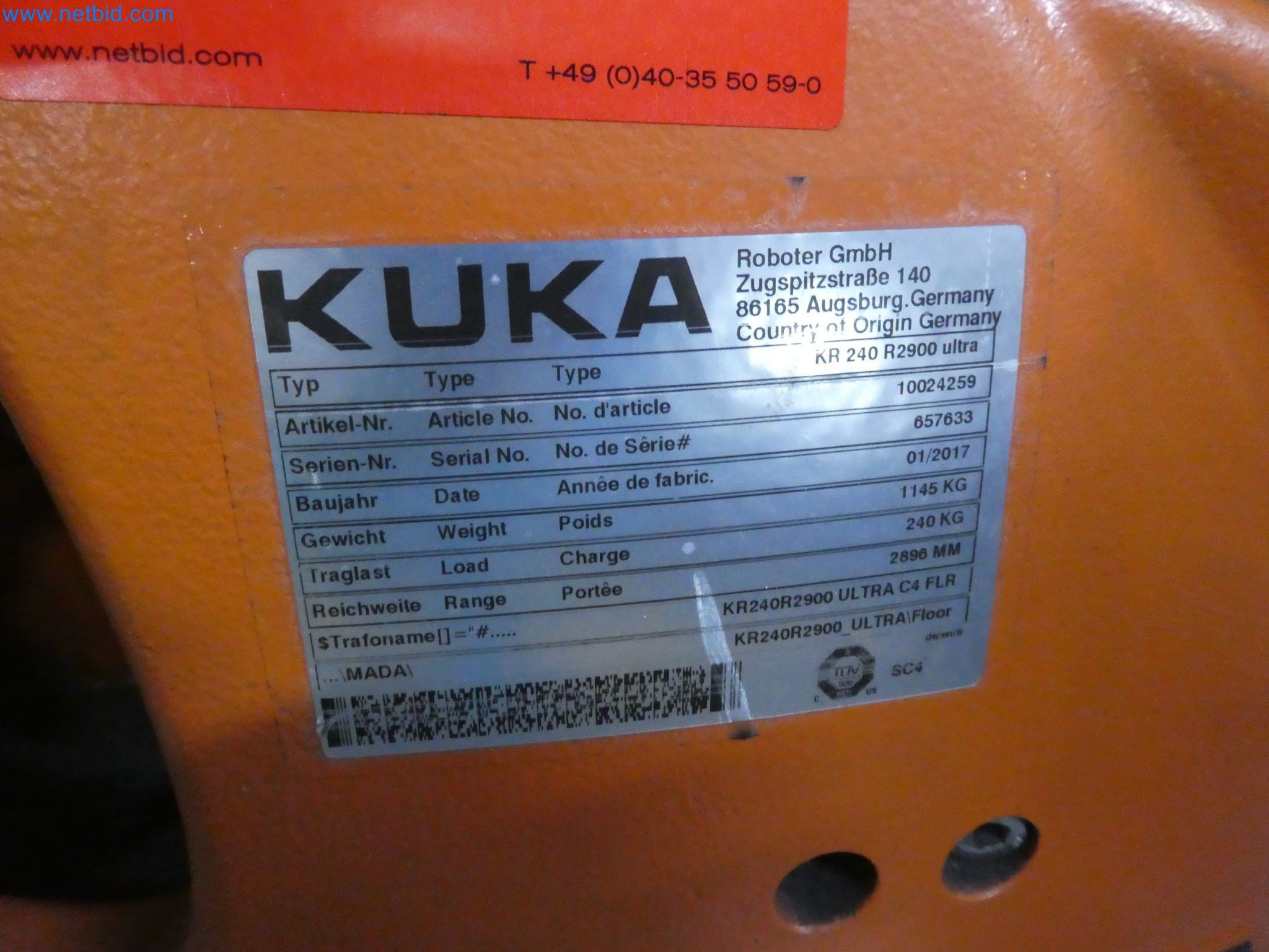 Robots, welding equipment and assembly accessories from the automotive industry-73