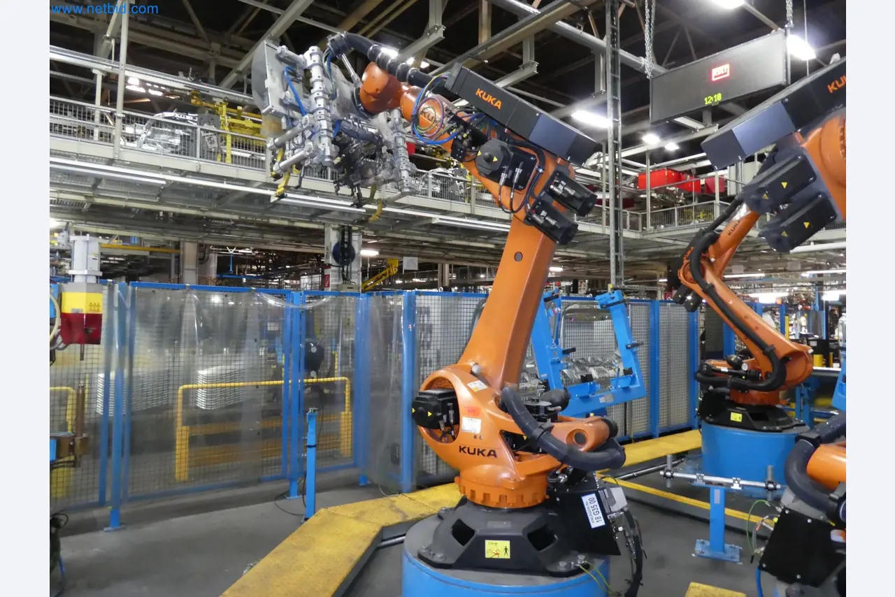 Robots, welding equipment and assembly accessories from the automotive industry-77