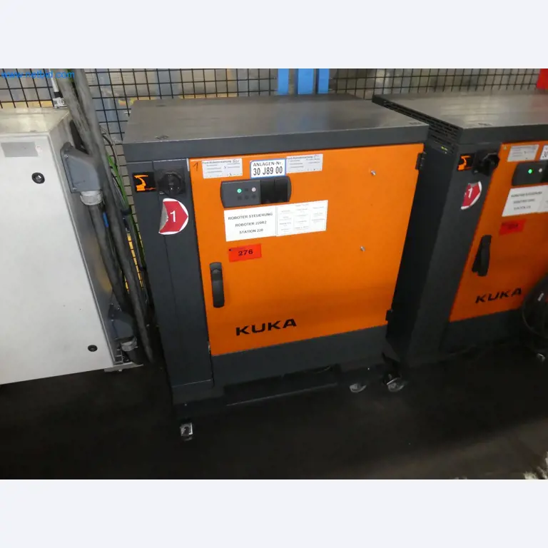 Robots, welding equipment and assembly accessories from the automotive industry-78